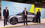 „Elektrisch, einfach und spannend!“ Opel Experimental feiert auf der IAA Mobility Weltpremiere